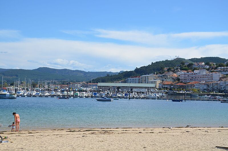 Galizien lockt wie hier in Baiona auch mit vielen Stränden