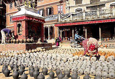 Blick von Pokhara auf das Massiv des Annapurna Blick von Pokhara auf das Massiv des Annapurna