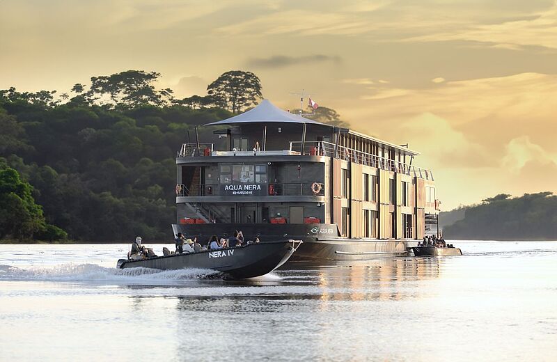 Durch die Übernahme von Aqua Expeditions kann Ponant nun auch exotische Flussreisen anbieten – im Bild das Boutique-Schiff Aqua Nera Boutique-Flusskreuzfahrtschiff auf dem Mekong