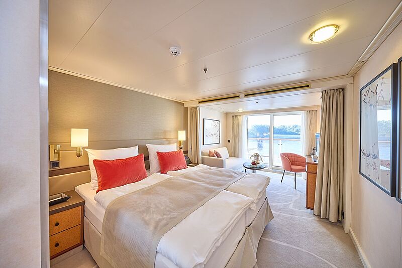 Einblick in eine der neugestalteten Suiten Einblick in eine der neugestalteten Suiten Hapag-Lloyd Cruises Europa