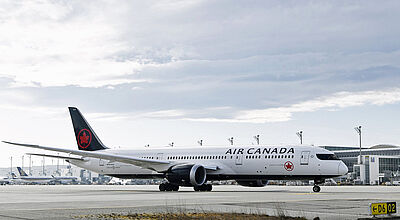 Maschine von Air Canada in München: Deutschland-Strecken sollen von Streichungen verschont bleiben. Foto: Air Canada