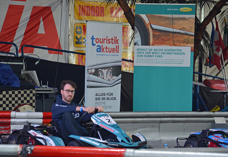 Runden drehen für einen guten Zweck: Go24-Kartrennen