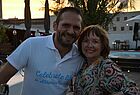 Chris Deskas von den Aldemar Resorts mit Marina Schöbel von Traveleague