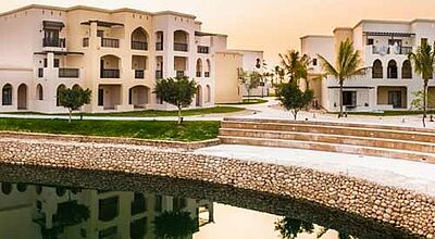 Im Mai werden viele Touristiker im Rotana Salalah Beach Hotel im Süden des Omans übernachten