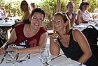 Mittagessen im Lopesan Hotel Baobab (von links): Helena Müller und Denise Fritzsche