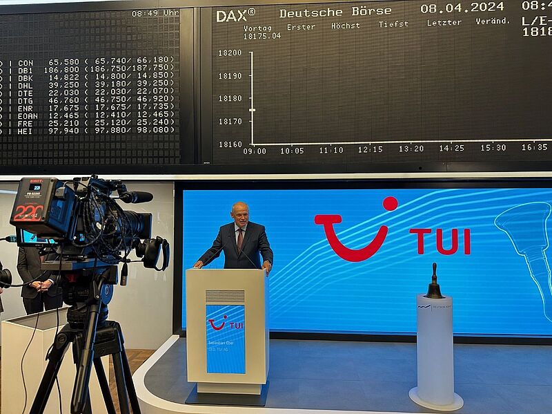 Sebastian Ebel beim Comeback von TUI an der Frankfurter Börser im April dieses Jahres