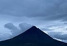 Der Arenal ist mit 1.670 Metern Höhe nicht der höchste Vulkan des Landes, aber der majestätischste
