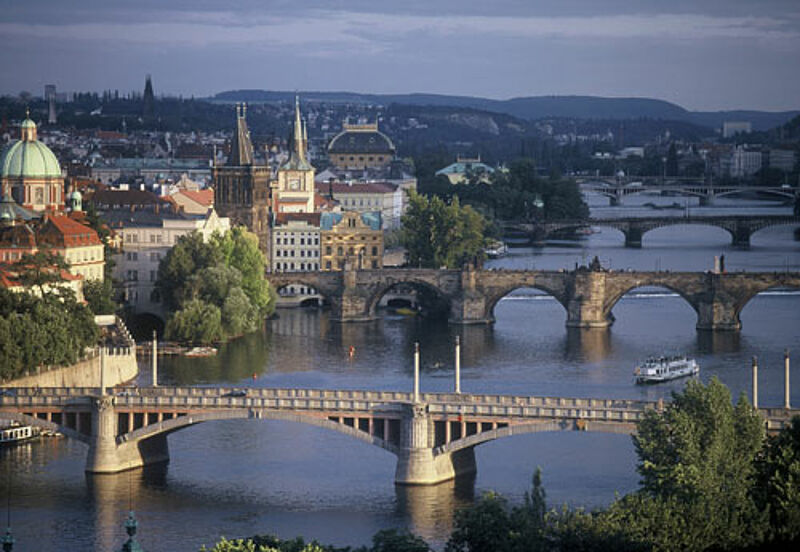 Die Brückenstadt Prag bereist Viking ab Berlin