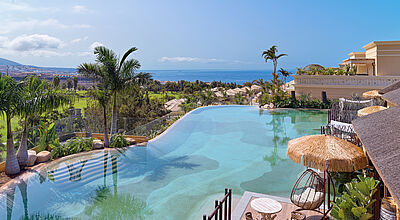 An dieser Lagune im Royal River Luxury Hotel liegen die vier Lagoon-Villen An dieser Lagune im Royal River Luxury Hotel liegen die vier Lagoon-Villen