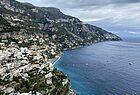 Erster Blick auf eine grandiose Küste: Positano bildet das westliche Ende der Amalfi-Küste 