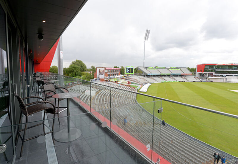 Vom Hilton Garden Inn Manchester Emirates Old Trafford können die Gäste auf einen Cricket-Platz schauen Vom Hilton Garden Inn Manchester Emirates Old Trafford können die Gäste auf einen Cricket-Platz schauen