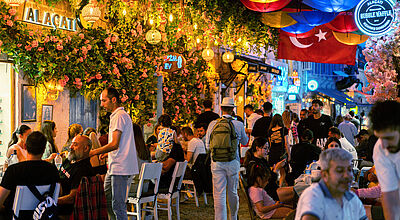 Die Altstadt von Alacati ist das Nightlife-Zentrum von Cesme