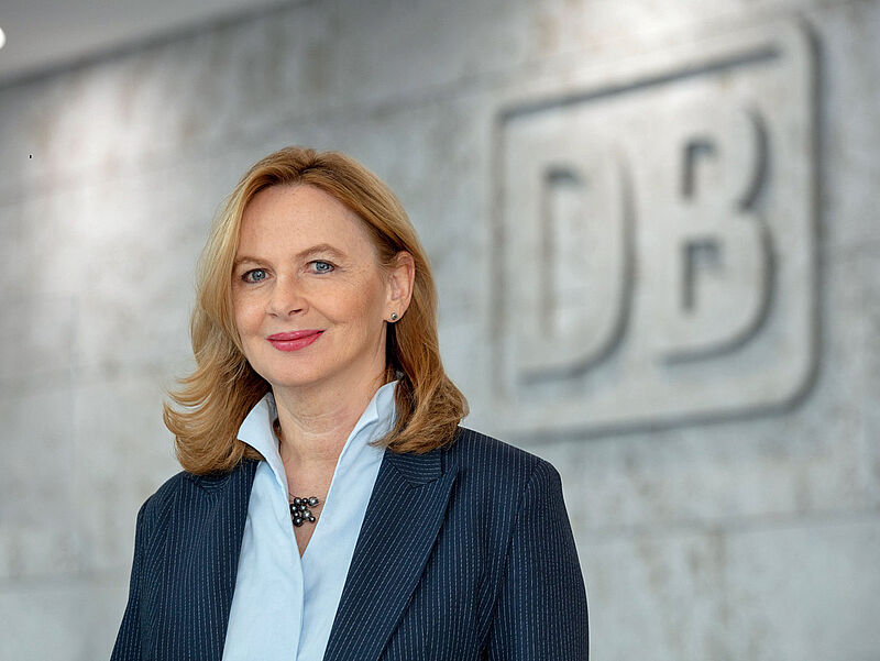 DB-Vertriebsexpertin Karina Kaestner will den meisten DB-Reisebüros keine Provision mehr zahlen. Foto: Deutsche Bahn