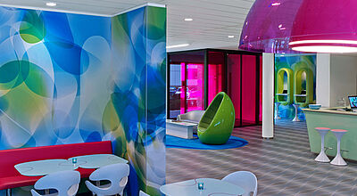 Blick in die Lobby des Prizeotel Hamburg