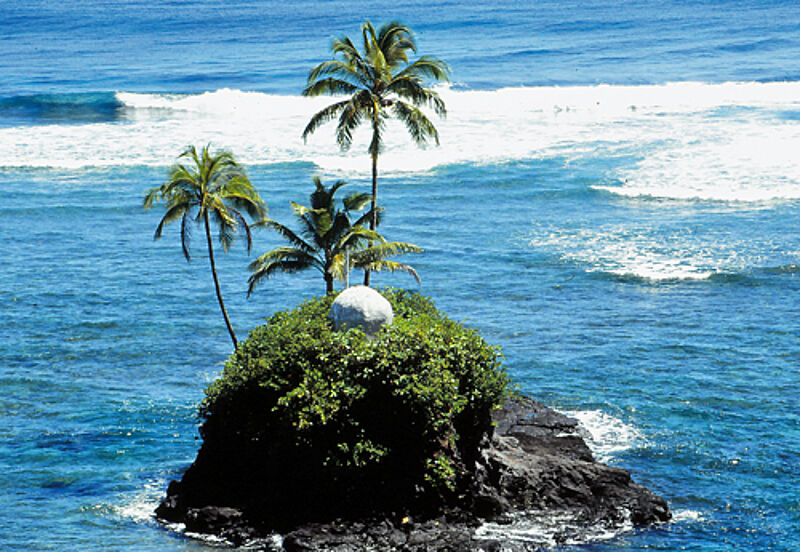 Die vulkanische Aktivität, aus der Samoa entstand, produzierte viele reizende Inselchen.