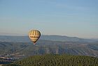 Heißluftballon über den Wolken