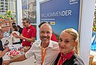 Auf der Reisemesse präsent: Nils Casmir und Conny Schwarz (im Vordergrund) von DER Touristik 