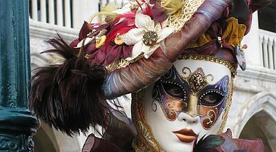 Eine viertägige Flussreise auf dem Po bringt Cook-Gäste zum Karnval in Venedig