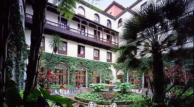 Teneriffa: Hinter den historischen Mauern des Iberostar Grand Hotel Mencey finden sich 261 moderne Zimmer