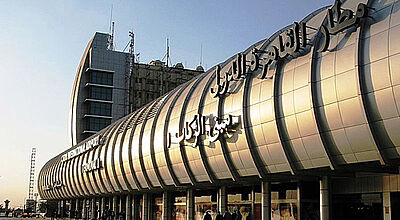 Flughafen von Kairo – die Flugsteuer für Ägypten sollte nach Meinung des DRV ausgesetzt werden