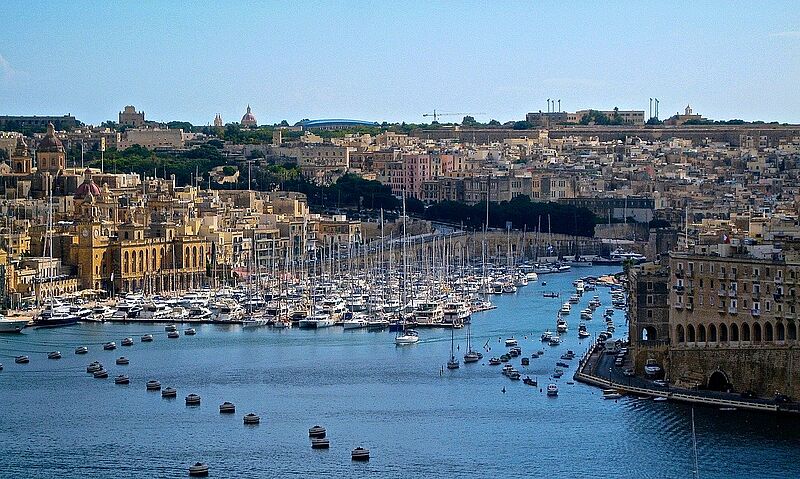 Unter anderem spricht Michaela Hempel von Visit Malta über den Neustart des Tourismus - im Bild der Hafen von Valletta