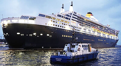 Wird am 15. Juli gemeinsam mit der Queen Elizabeth im Hamburger Hafen liegen: die Queen Mary 2