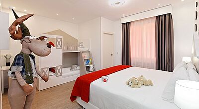 Das Grupotel Mayorazgo bietet auch Themenzimmer für Familien