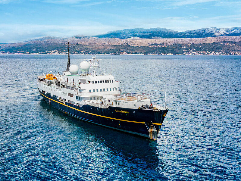 Eines der neuen Exklusivprodukte des Erlebnisreiseanbieters: das Liebhaberschiff Serenissima für maximal 98 Passagiere. Foto: Patrick Ohligschläger