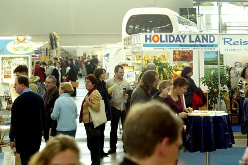 Aktive Kundenwerbung: das Reisestudio Neureut auf der Reisemesse Karlsruhe