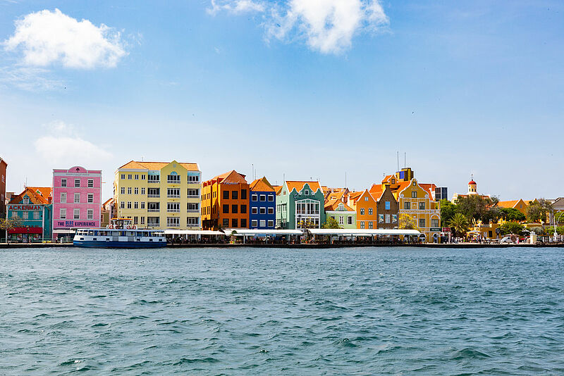 Bunt und vielfältig präsentiert sich die Karibikinsel Curacao. Foto: Curacao Tourist Board