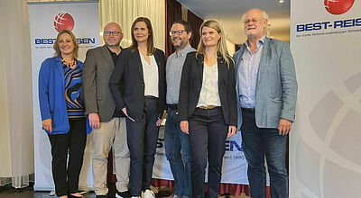 Der Best-Reisen-Aufsichtsrat: Jörg Franzen (zweiter von links) ist der neue Vorsitzende, Antje Landwehr (rechts neben ihm) hat ihr Amt niedergelegt. Foto: Best-Reisen