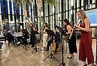 Für die Musik sorgten "Die-Saxn": vier Bläserinnen und ein Percussionist an der Cajon