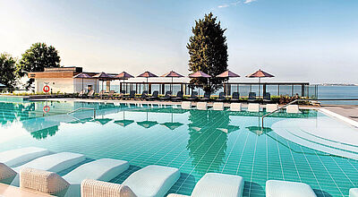 Bald können Urlauber in diesem Pool im Secrets Sunny Beach schwimmen