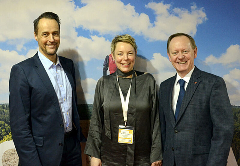 Glückliche Kanada-Werber auf der ITB: Karl-Heinz Limberg mit seiner Nachfolgerin Barbara Ackermann und Europa-Chef Rupert Peters (von links)