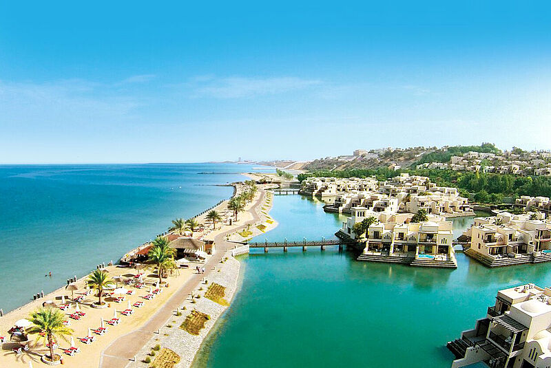 Im Winter können Reiseverkäufer beispielsweise das The Cove Rotana Resort in Ras Al Khaimah kennenlernen