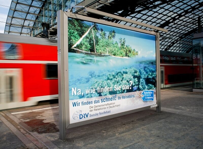 Image-Kampagne 2008: Plakat im Berliner Hauptbahnhof