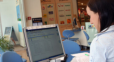 Maues Geschäft: Ein Ende der Talfahrt bei den Reisebüros ist noch nicht in Sicht.