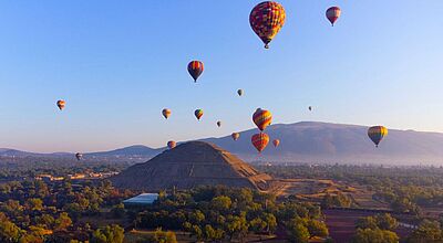 Bei einer neuen Windrose-Tour können die Gäste im Heißluftballon über die Pyramiden von Teotihuacan fliegen Bei einer neuen Windrose-Tour können die Gäste im Heißluftballon über die Pyramiden von Teotihuacan fliegen