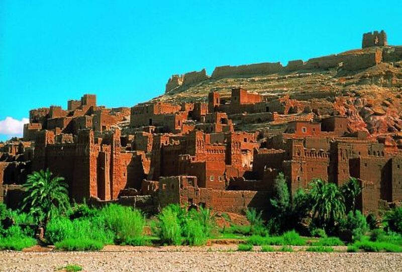 Die Straße der Kasbahs gehört zu den Highlights einer Rundreise durch Marokko.