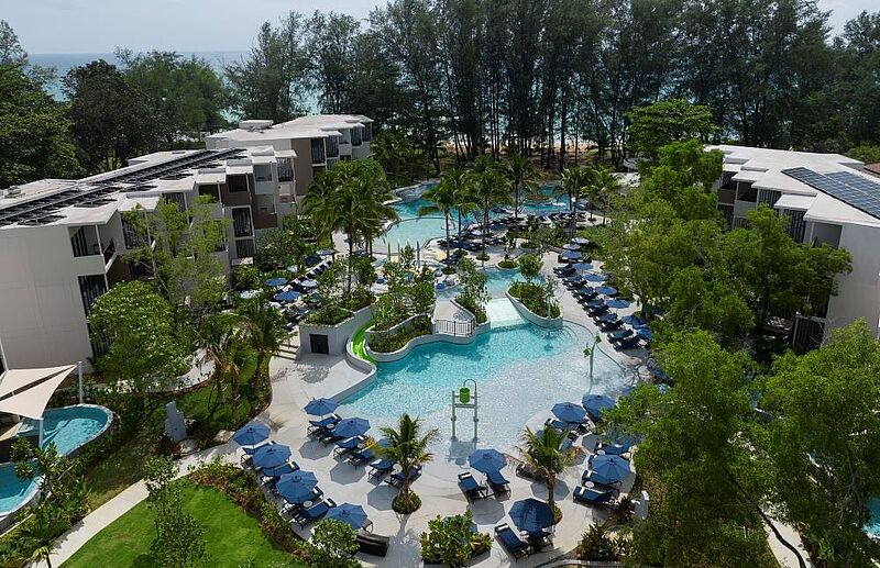 Das neue Le Meridien Phuket Mai Khao Beach Resort hat 244 Zimmer