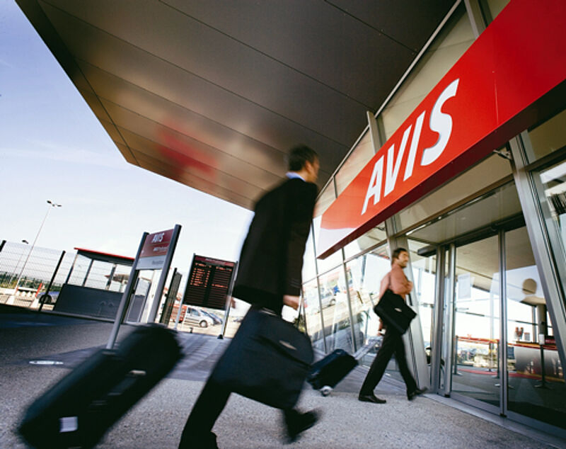 Avis-Kunden werden künftig wohl noch tiefer in die Tasche greifen müssen.