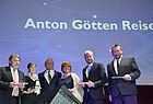 Den Best Initiative Award gewinnt Anton Götten Reisen. Oliver Jost (links) nimmt den Preis entgegen. Mit im Bild die weiteren Nominierten
