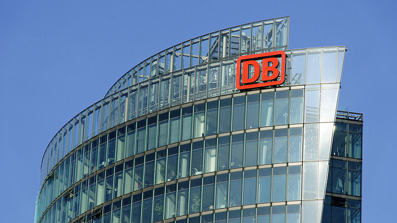 Der DB-Konzern will die Reisebüros bei den Neun-Euro-Tickets unterstützen