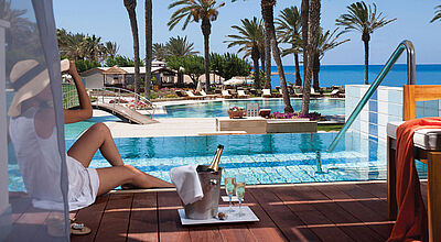 Das Asimina Suites Hotel wurde ausschließlich für Erwachsene konzipiert, die eine luxuriöse und ruhige Umgebung schätzen