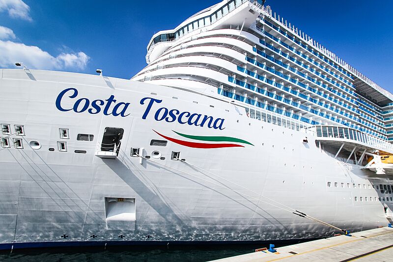 Costa Crociere hat mit der Costa Toscana das zweite LNG-Schiff in die Flotte aufgenommen. In unserer Bildergalerie finden Sie Eindrücke von Bord von der Jungfernfahrt im März. Fotos: fx