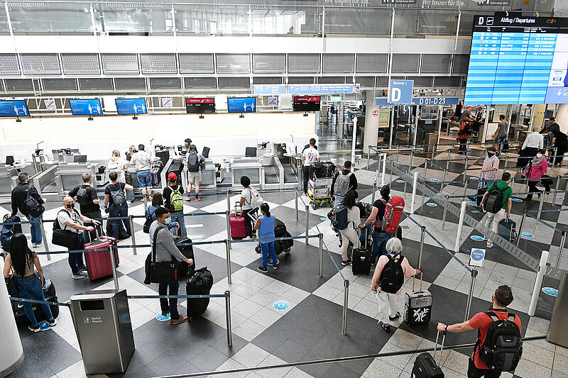 Flughafen München Abflug Terminal 1 www.touristik-aktuell.de