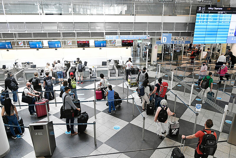 Passagiere am Flughafen München werden jetzt auch wieder in Terminal 1 abgefertigt