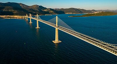 Die Peljesac-Brücke verbindet den Süden Dalmatiens mit dem Rest von Kroatien. Foto: Dubrovnik-Neretva County Tourist Board