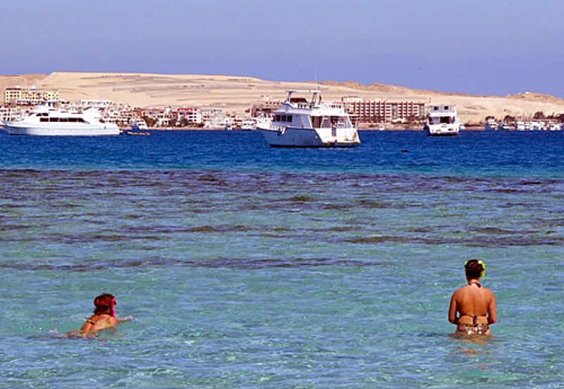 Ölteppich in Ägypten: Sind die Badestrände von Hurghada noch bedroht?