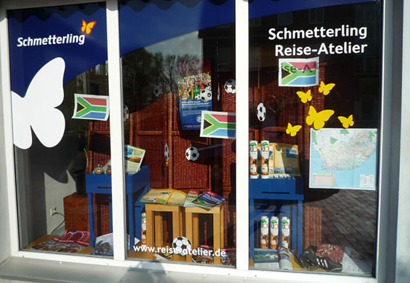 Schmetterling-Markenpartner in Ritterhude – hier mit Südafrika-Deko während der Fußball-Weltmeisterschaft 2010